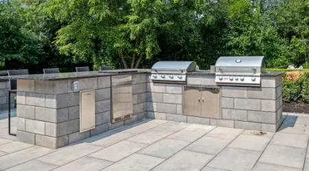 outdoor-kitchen outdoor kitchen
